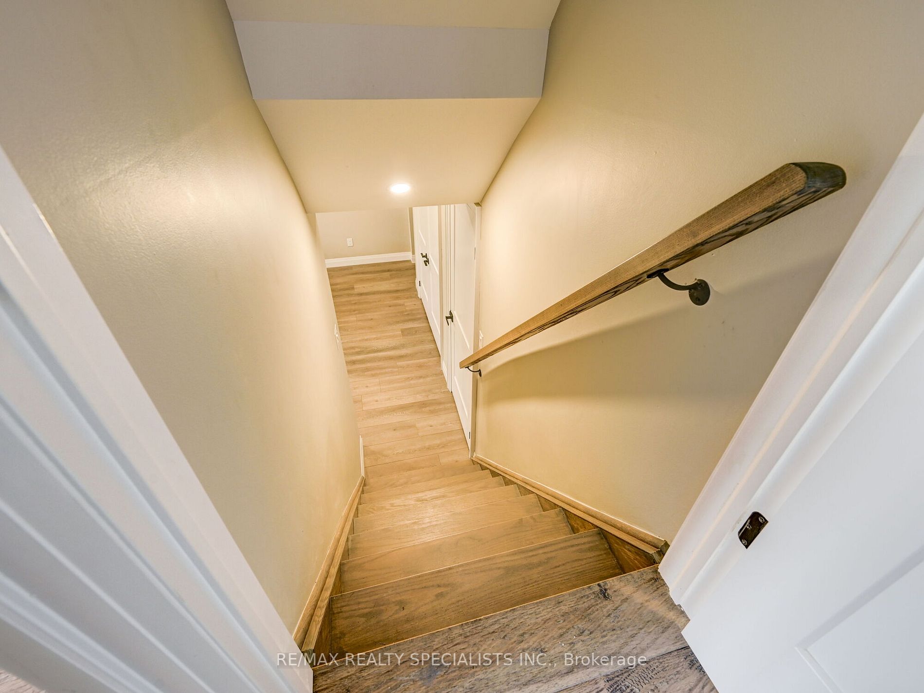 3 Lockton Crescent