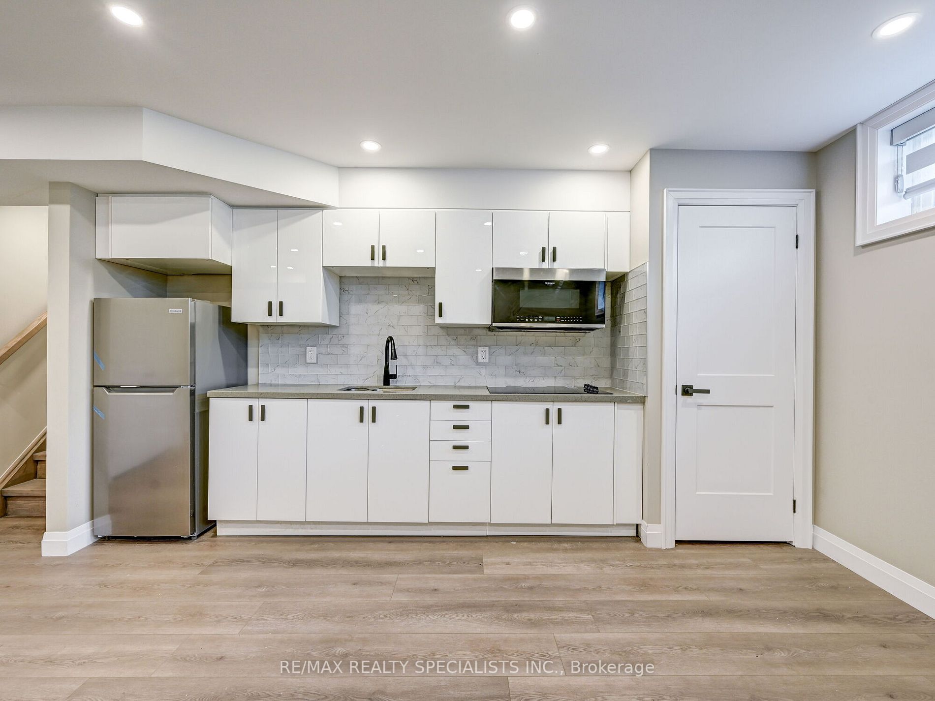 3 Lockton Crescent