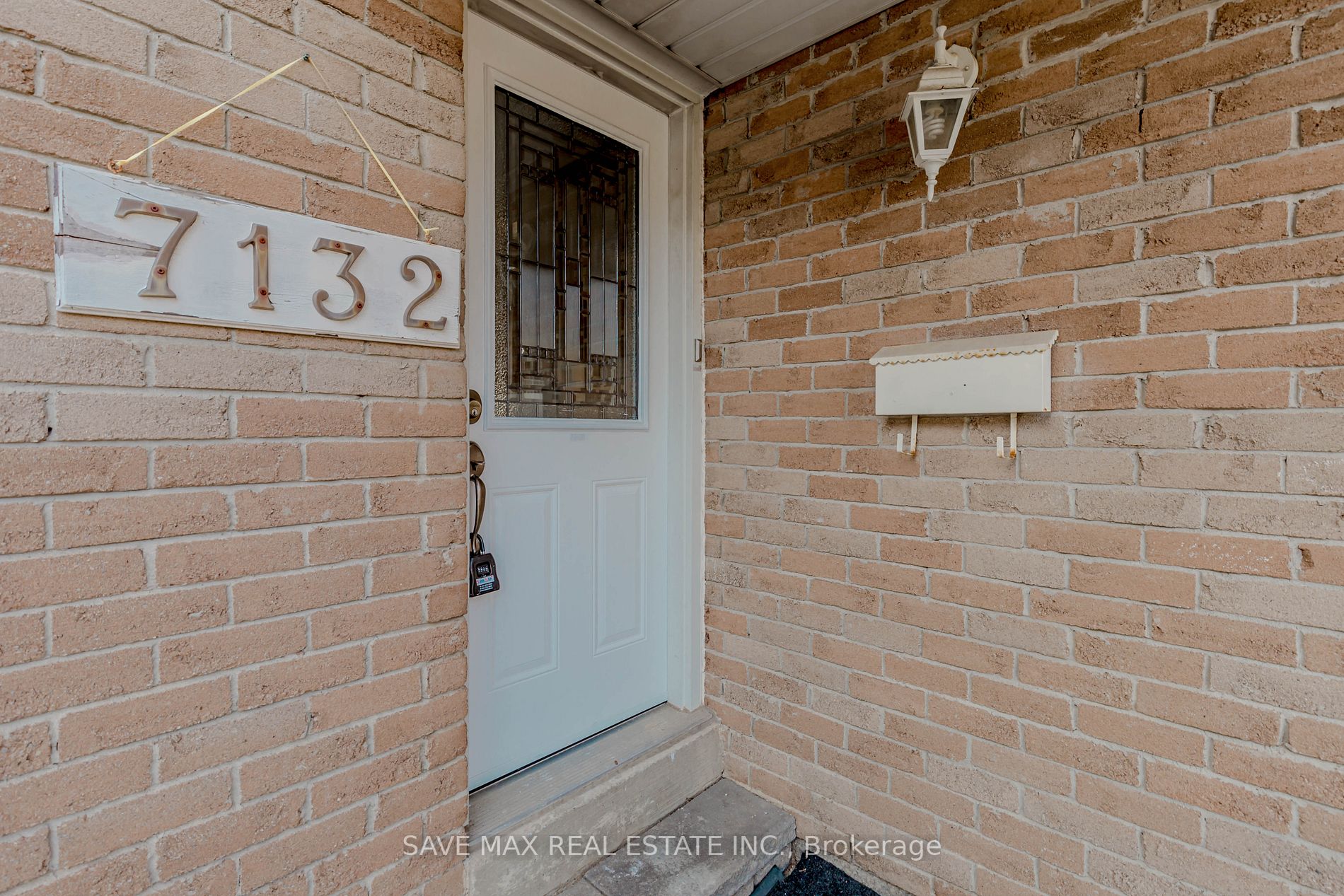 7132 Salme Dr