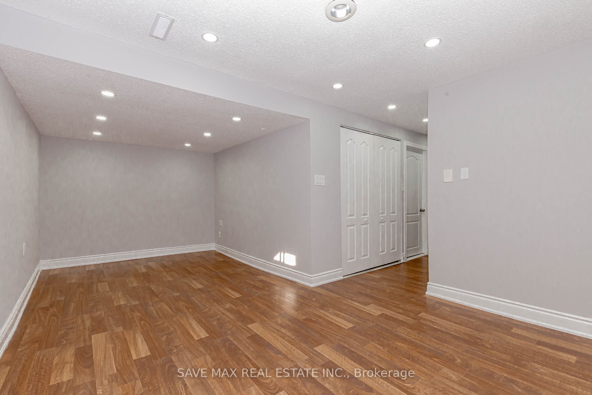 7132 Salme Dr