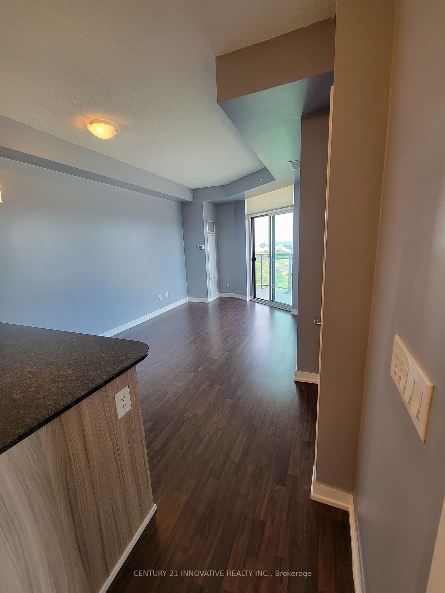 840 Queens Plate Dr, #1207