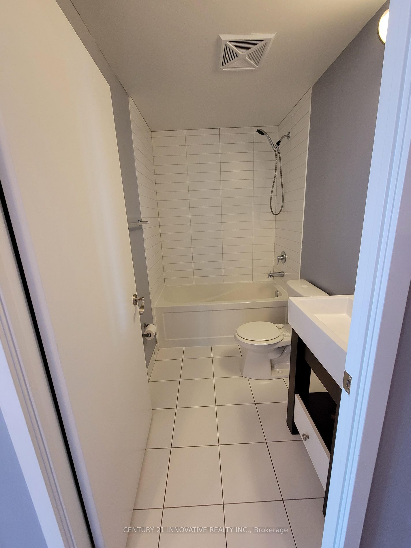 840 Queens Plate Dr, #1207