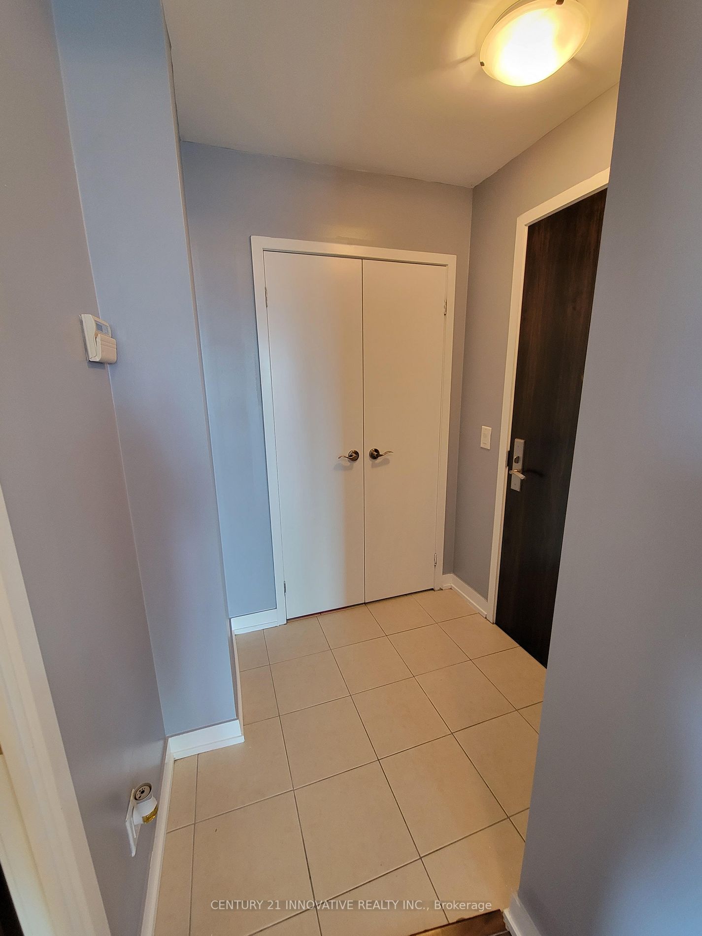 840 Queens Plate Dr, #1207
