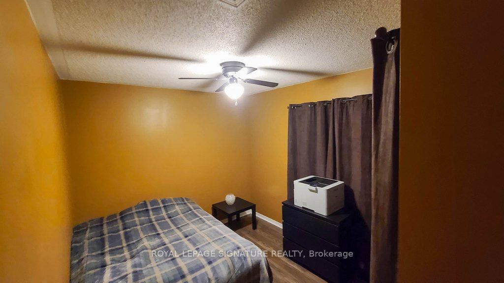 69 Mullis Cres