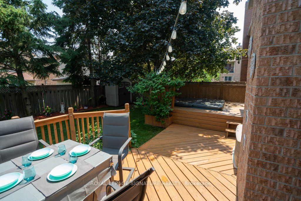 69 Mullis Cres