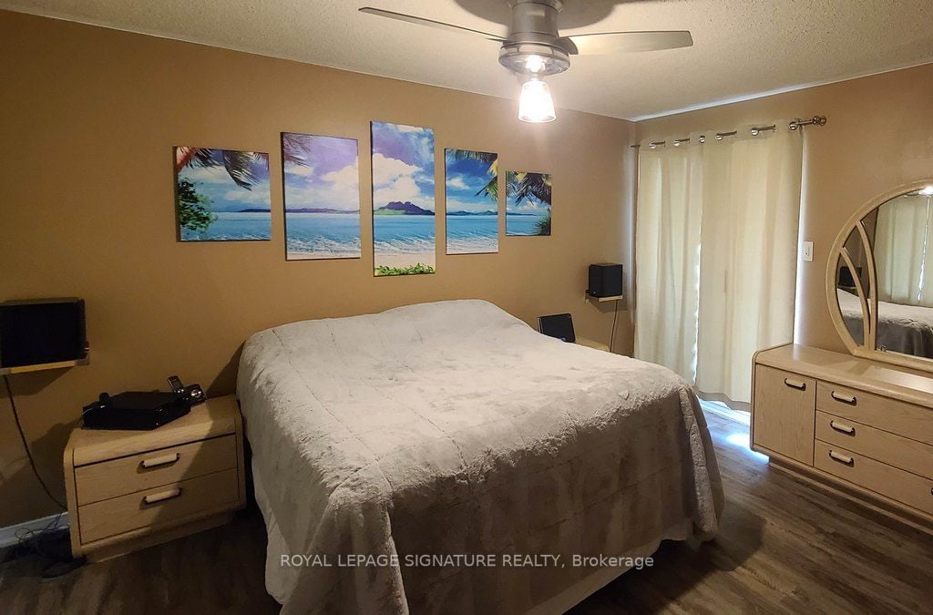 69 Mullis Cres