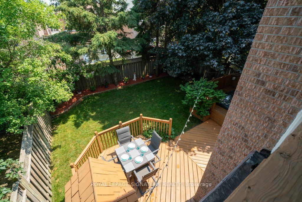 69 Mullis Cres