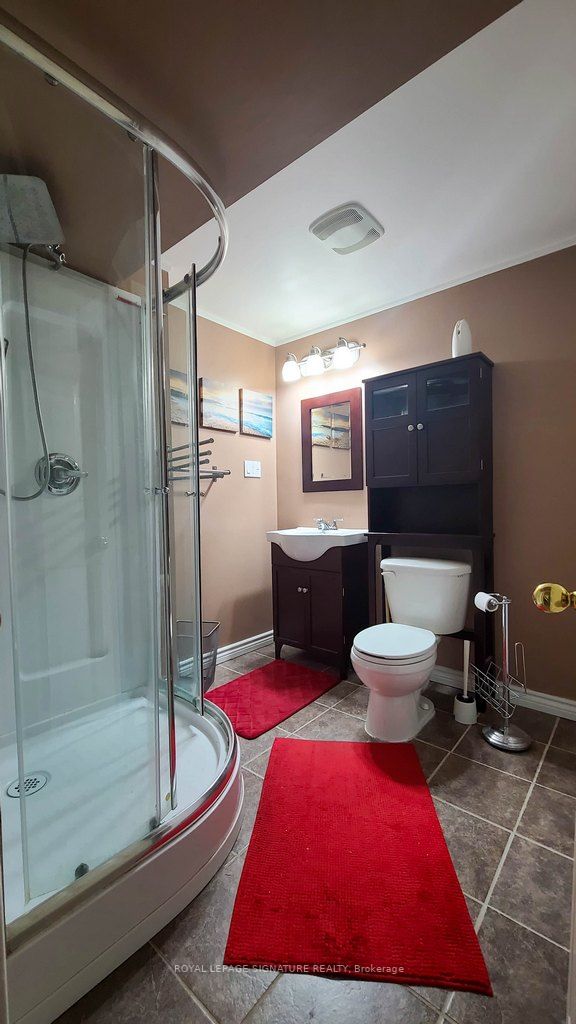 69 Mullis Cres