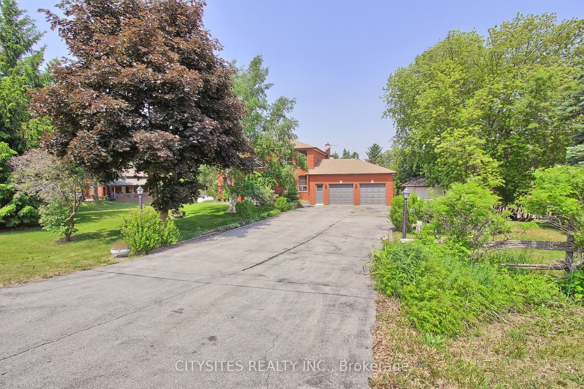 14773 Innis Lake Rd