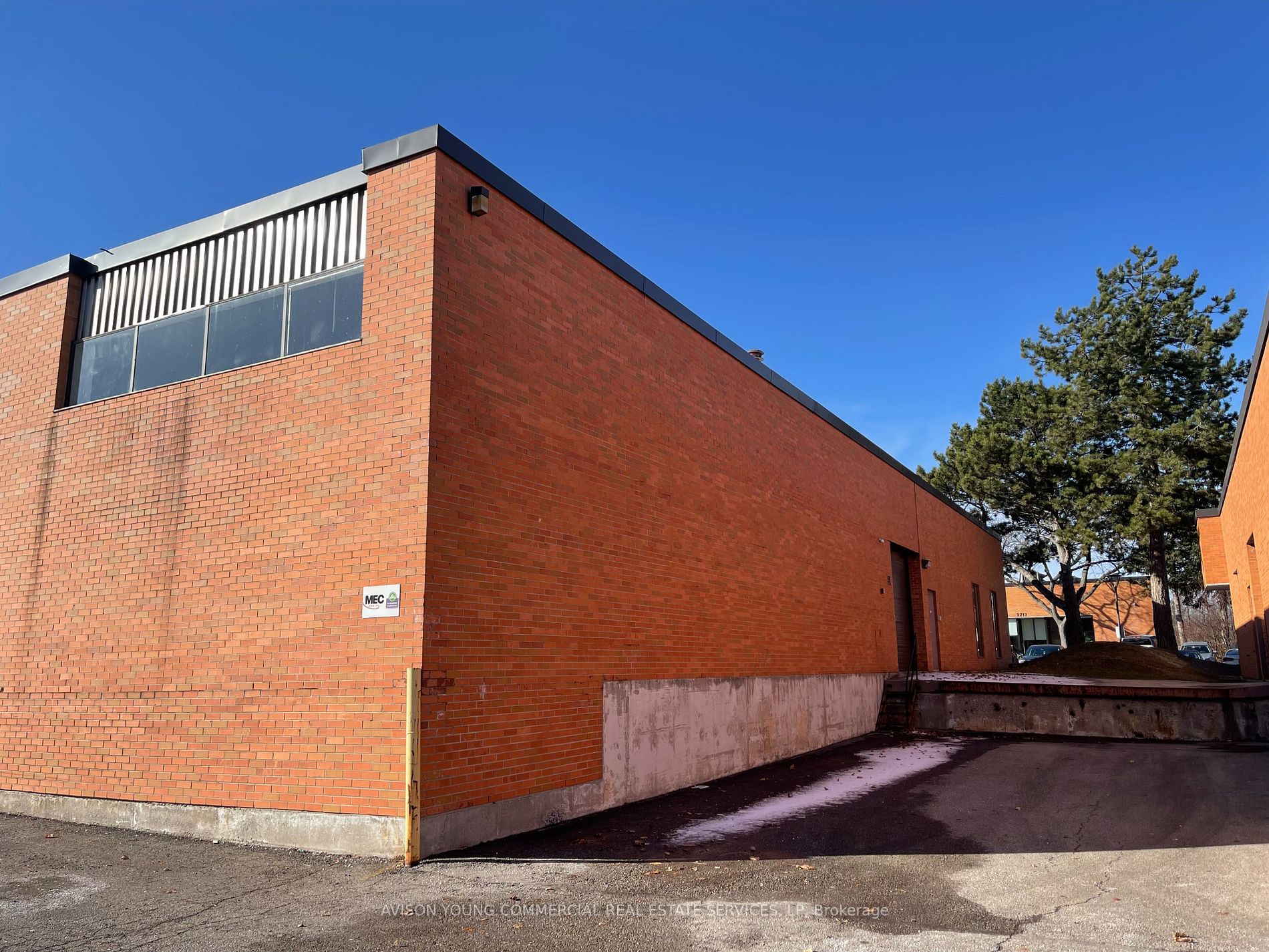 2195 Dunwin Dr