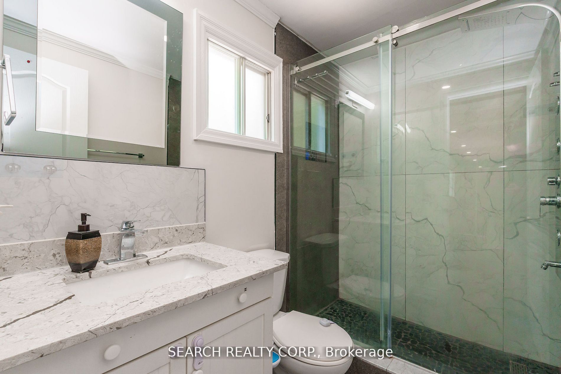 51 Sutter Ave