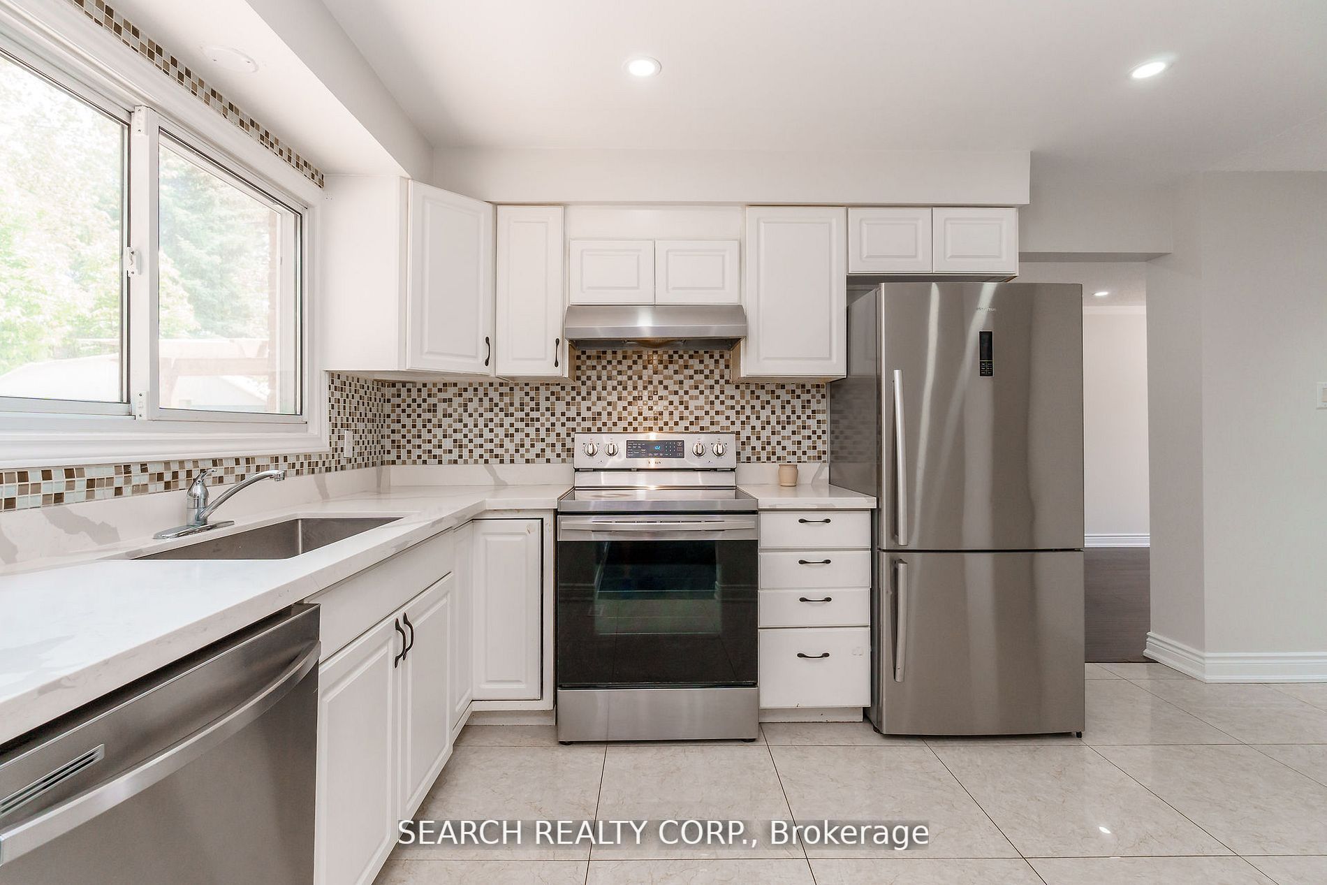 51 Sutter Ave