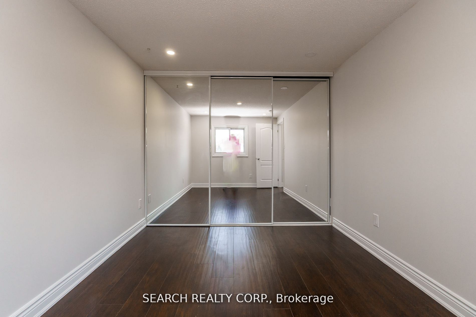 51 Sutter Ave