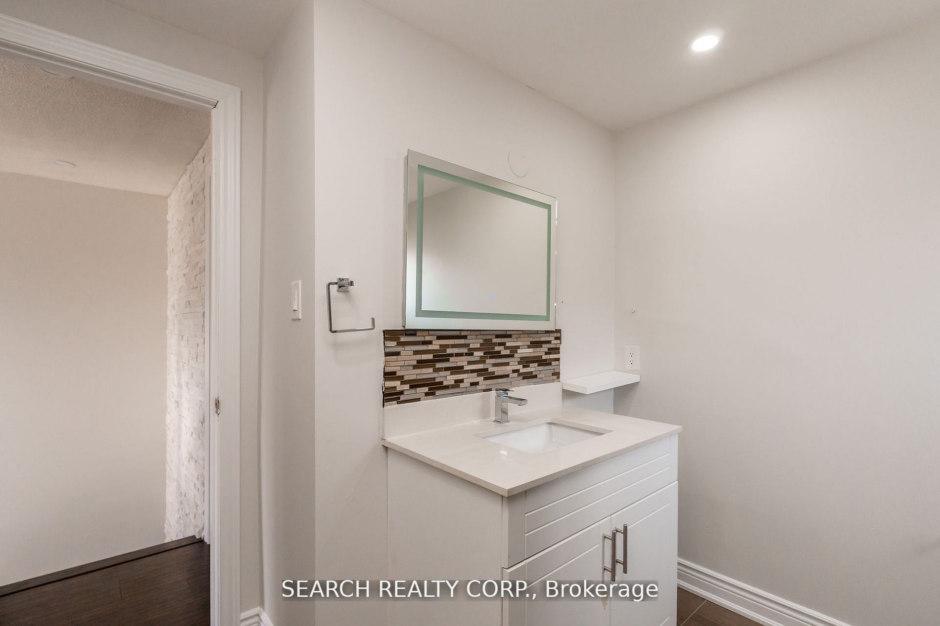51 Sutter Ave