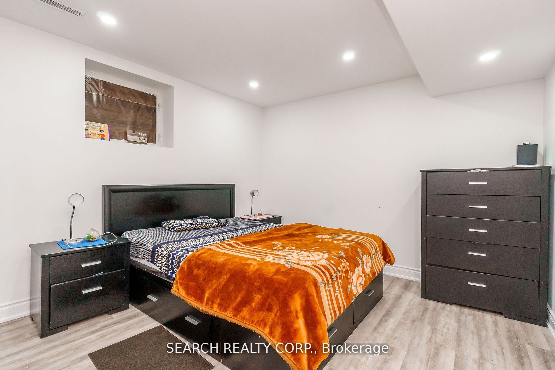 51 Sutter Ave