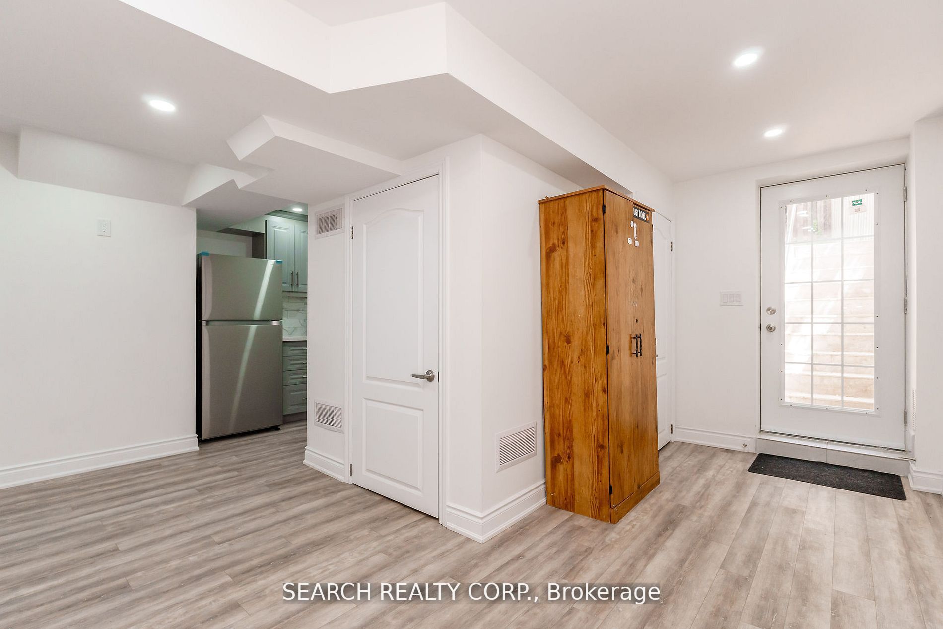 51 Sutter Ave