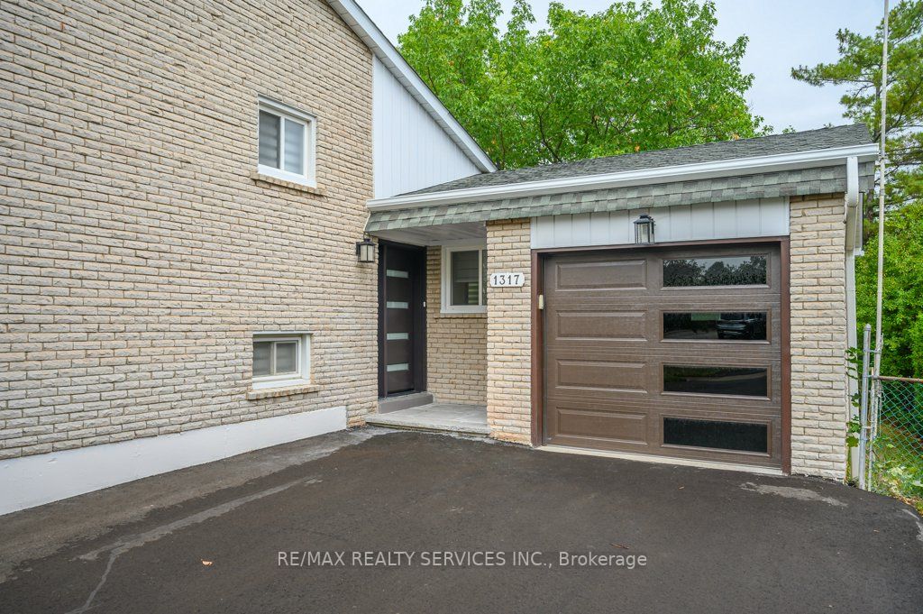 1317 Falgarwood Dr