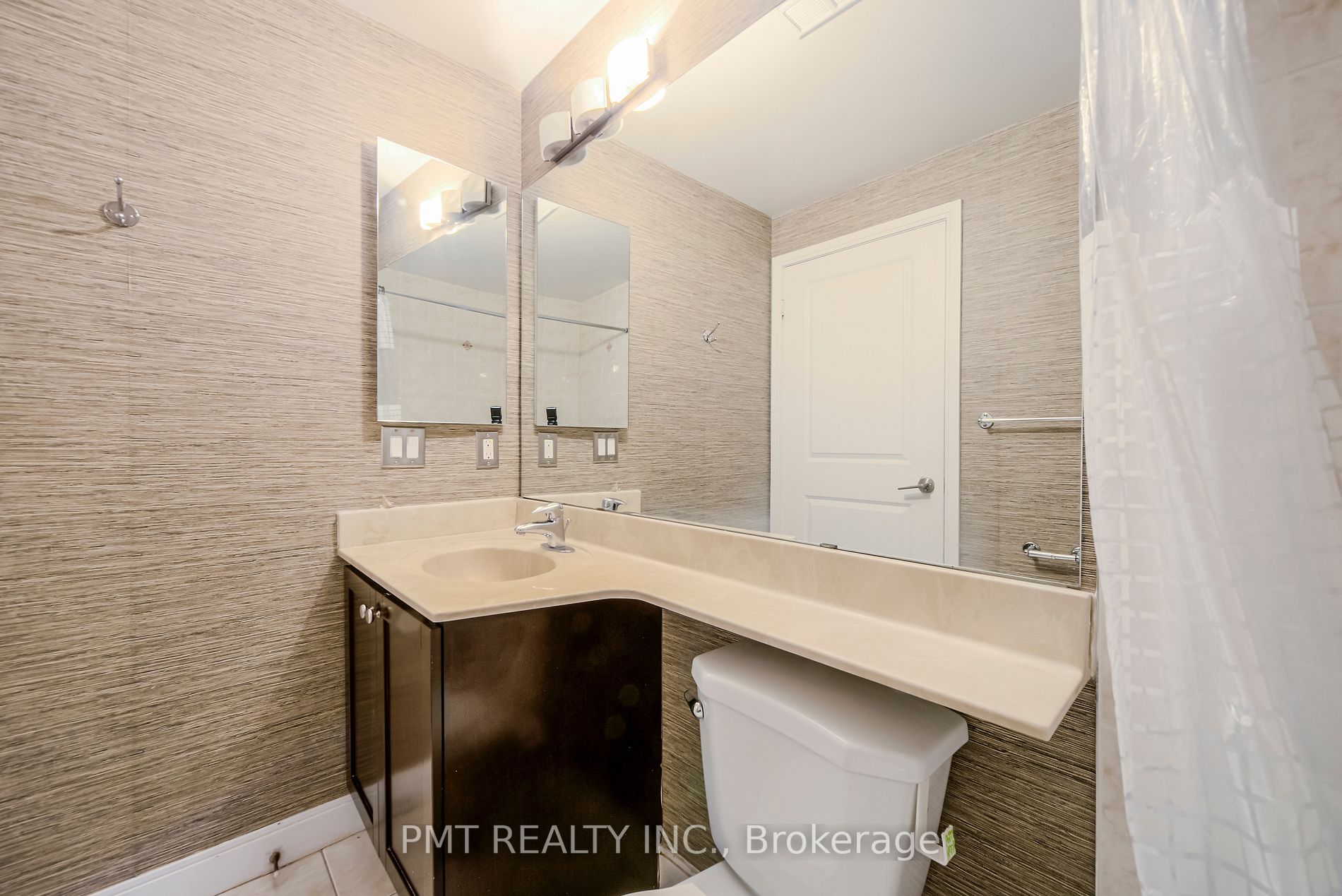 80 Absolute Avenue, #204