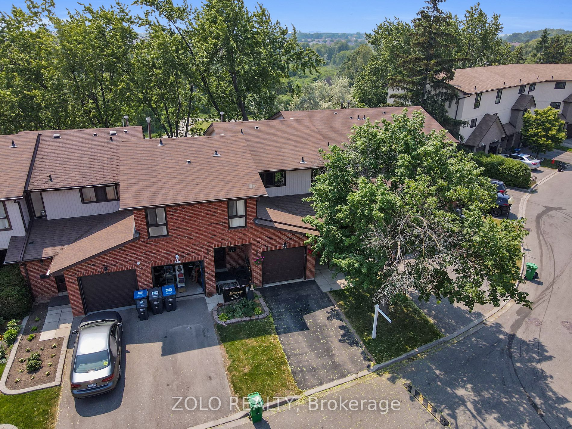 33 Dawson Crescent, #33