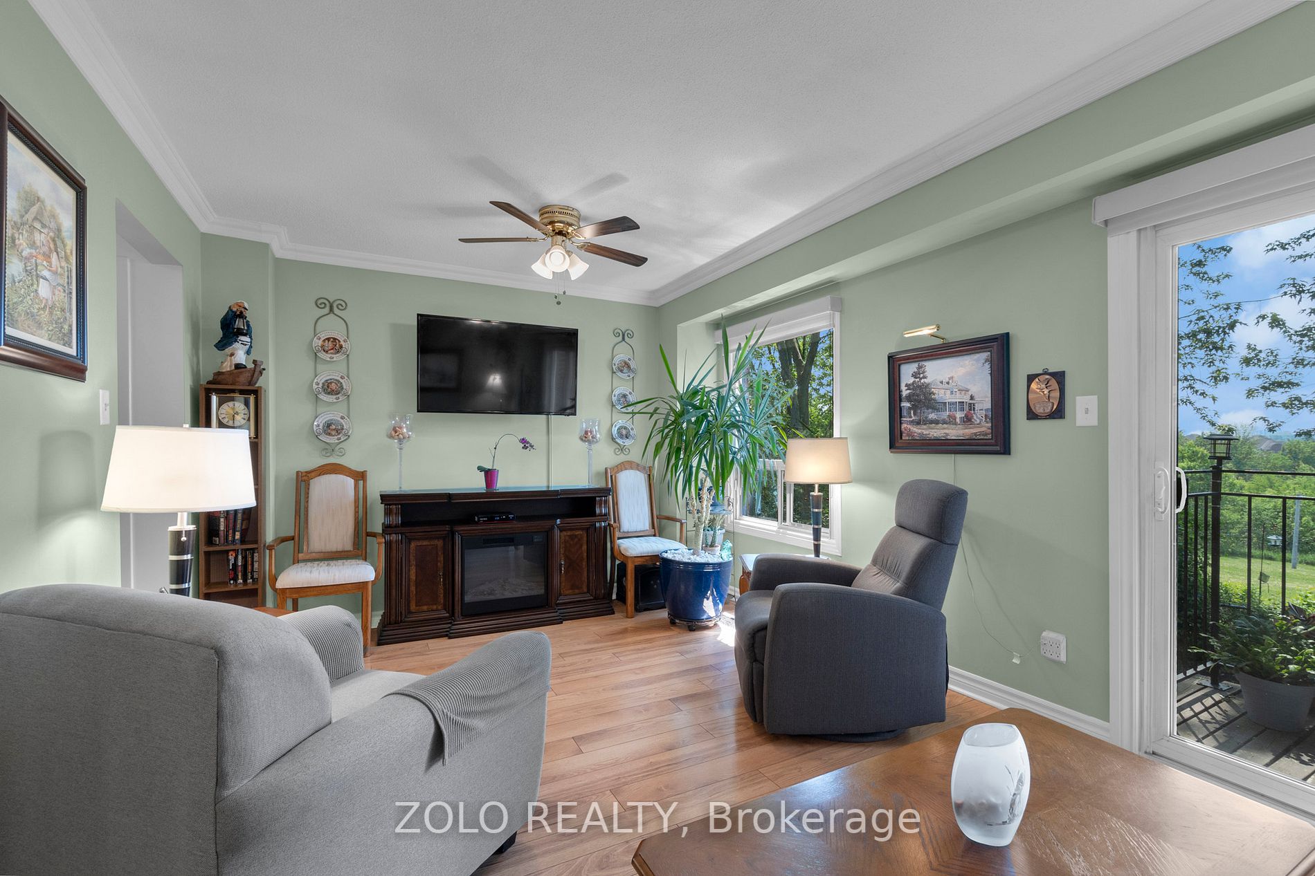 33 Dawson Crescent, #33