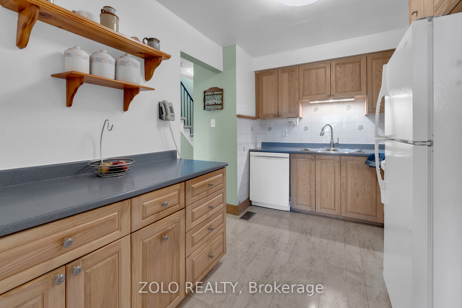 33 Dawson Crescent, #33