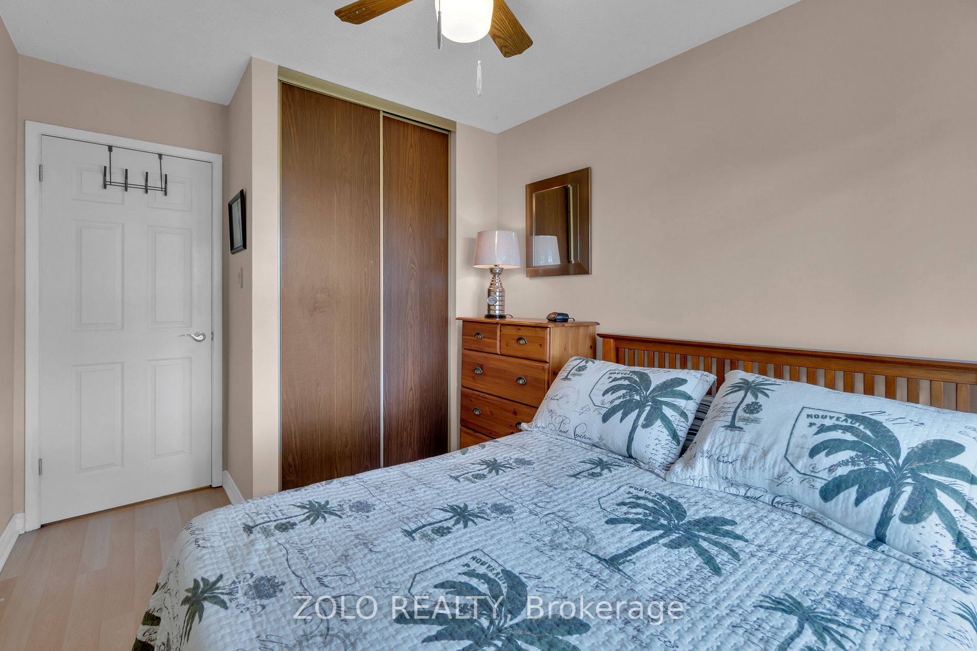 33 Dawson Crescent, #33