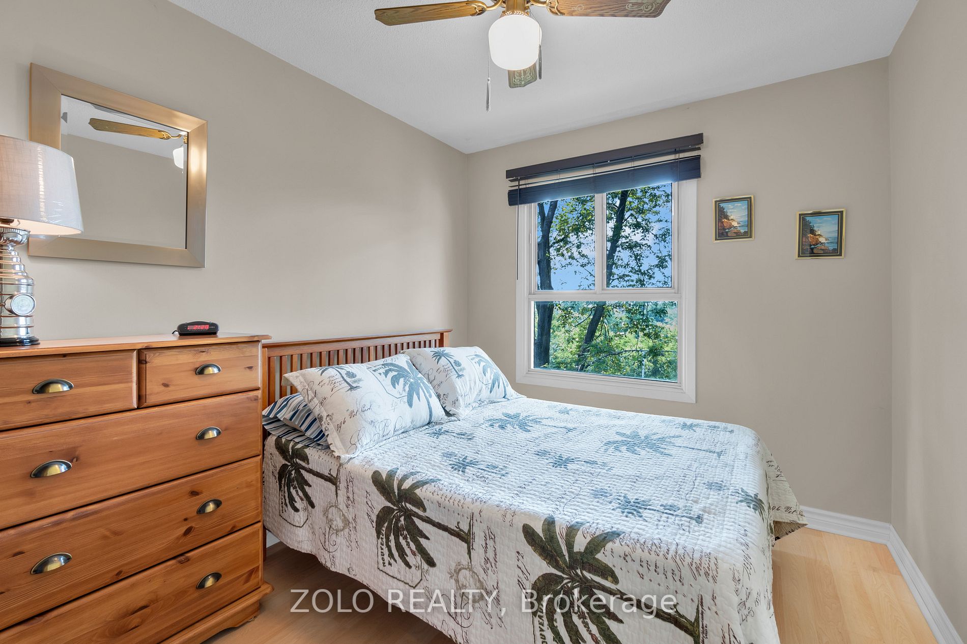 33 Dawson Crescent, #33