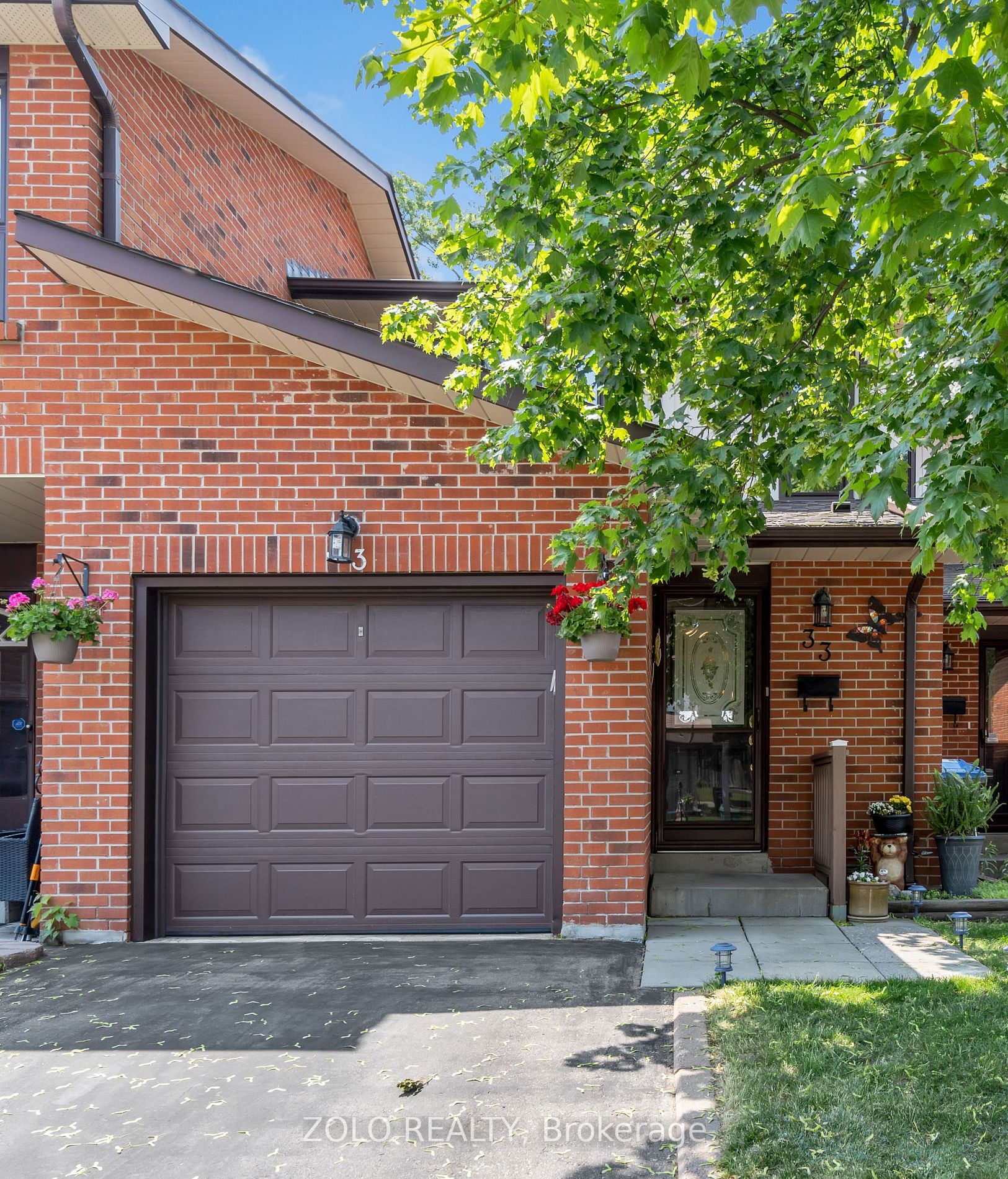 33 Dawson Crescent, #33