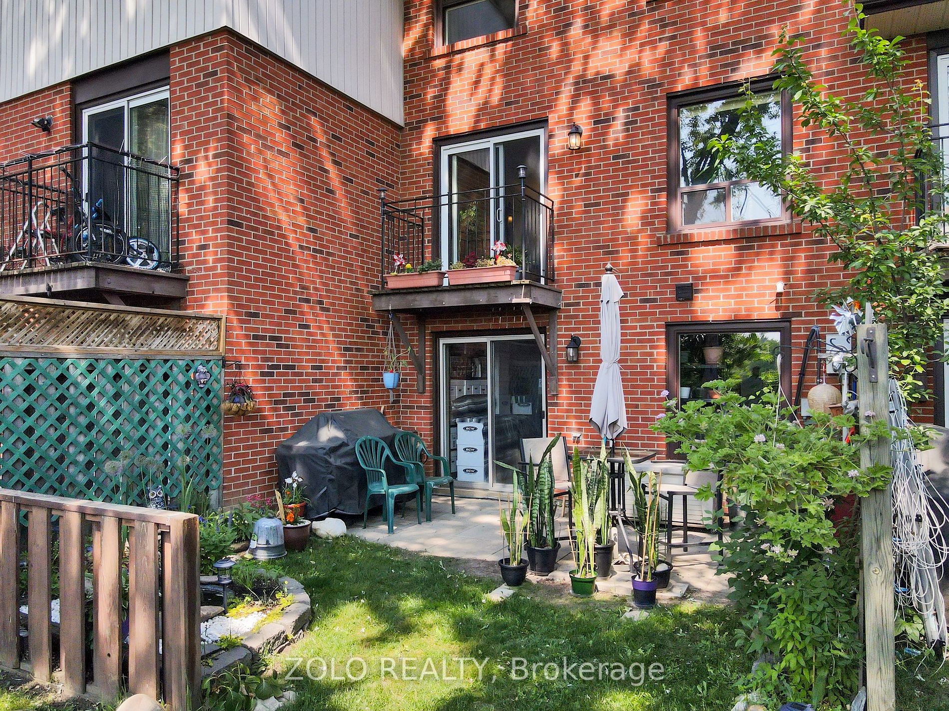 33 Dawson Crescent, #33