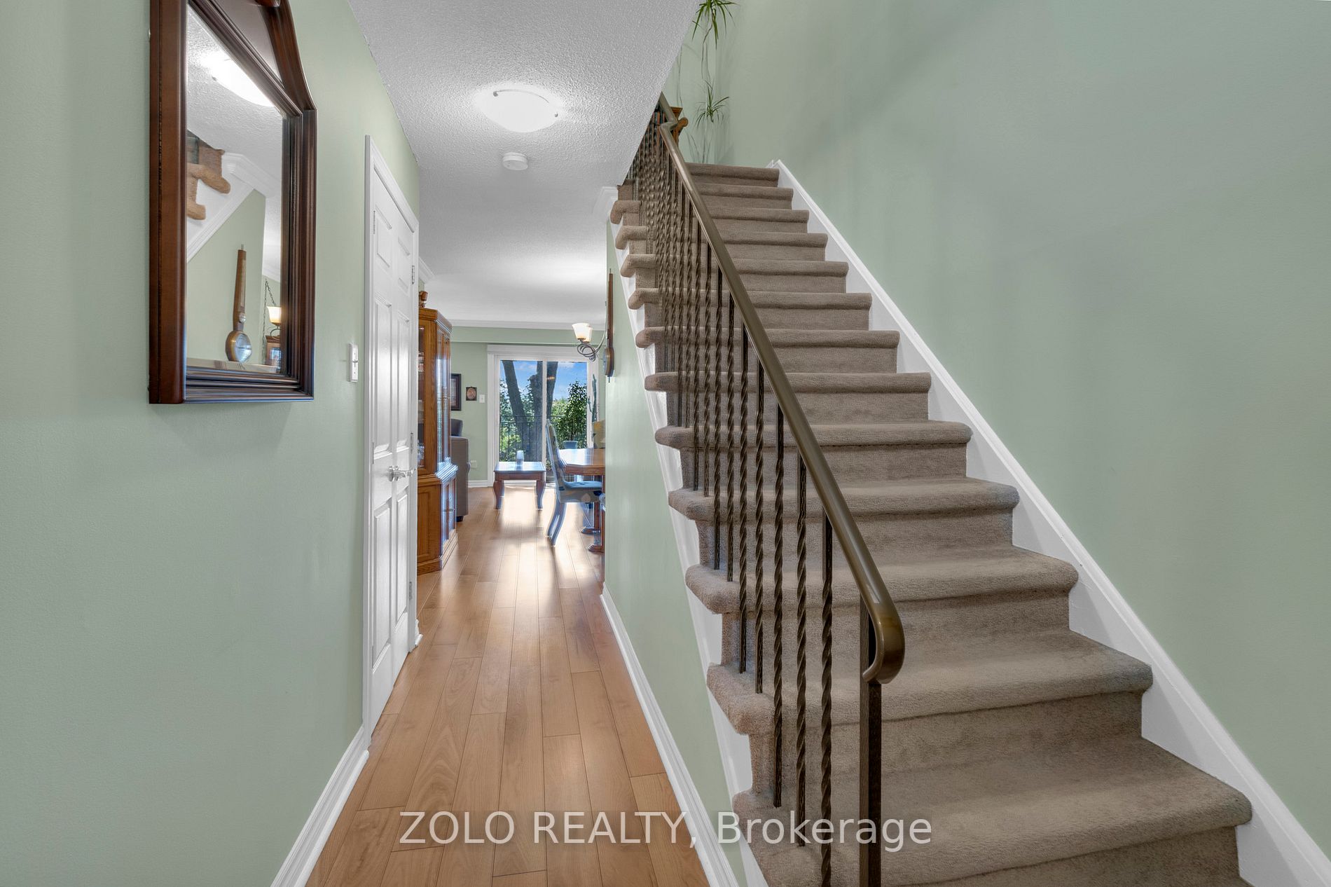 33 Dawson Crescent, #33