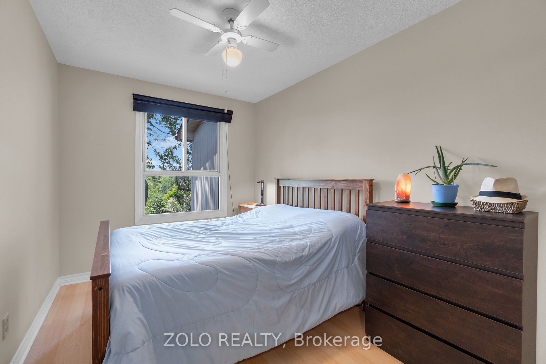 33 Dawson Crescent, #33
