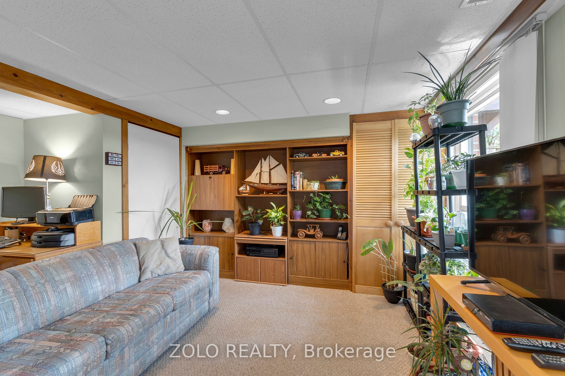 33 Dawson Crescent, #33