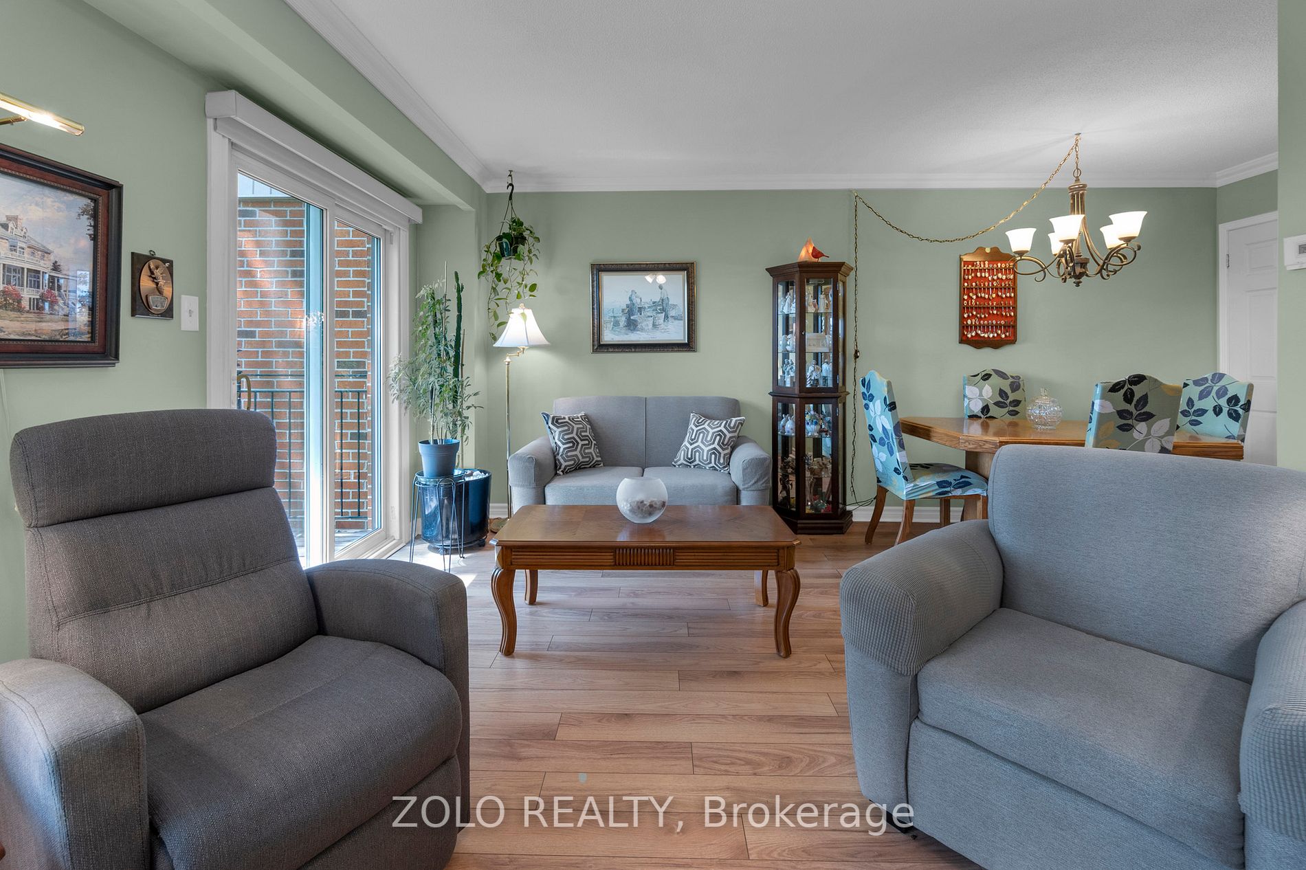 33 Dawson Crescent, #33