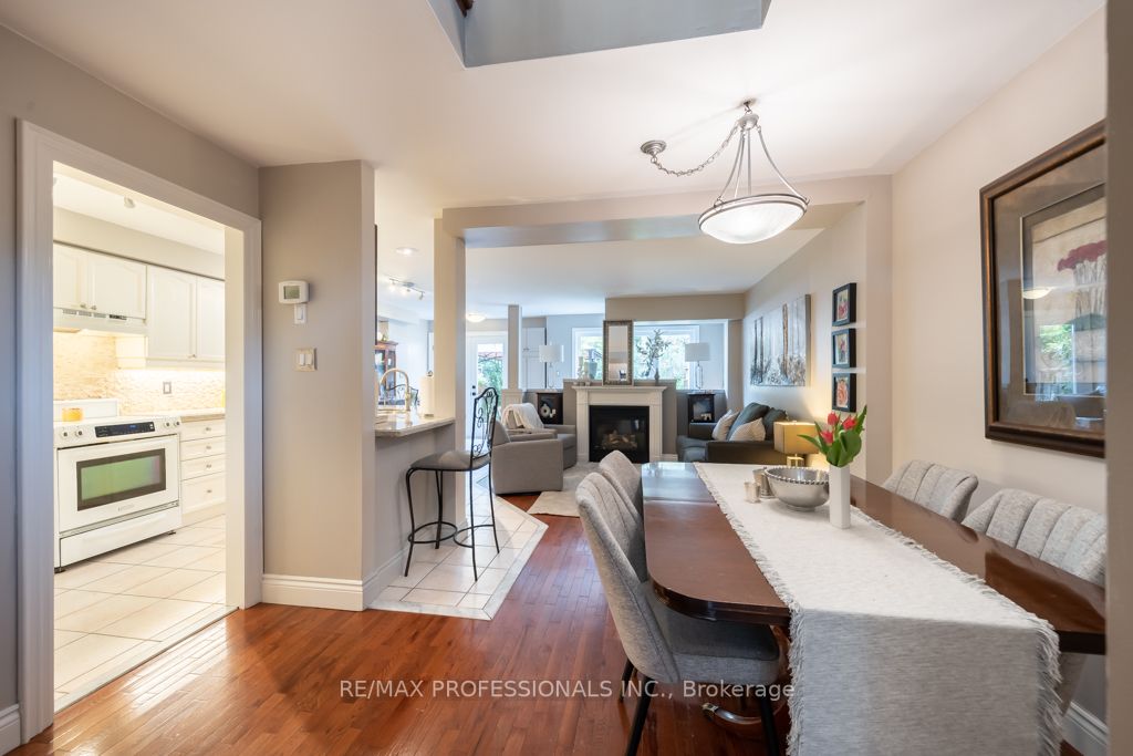 1064 Queen St W, #8A