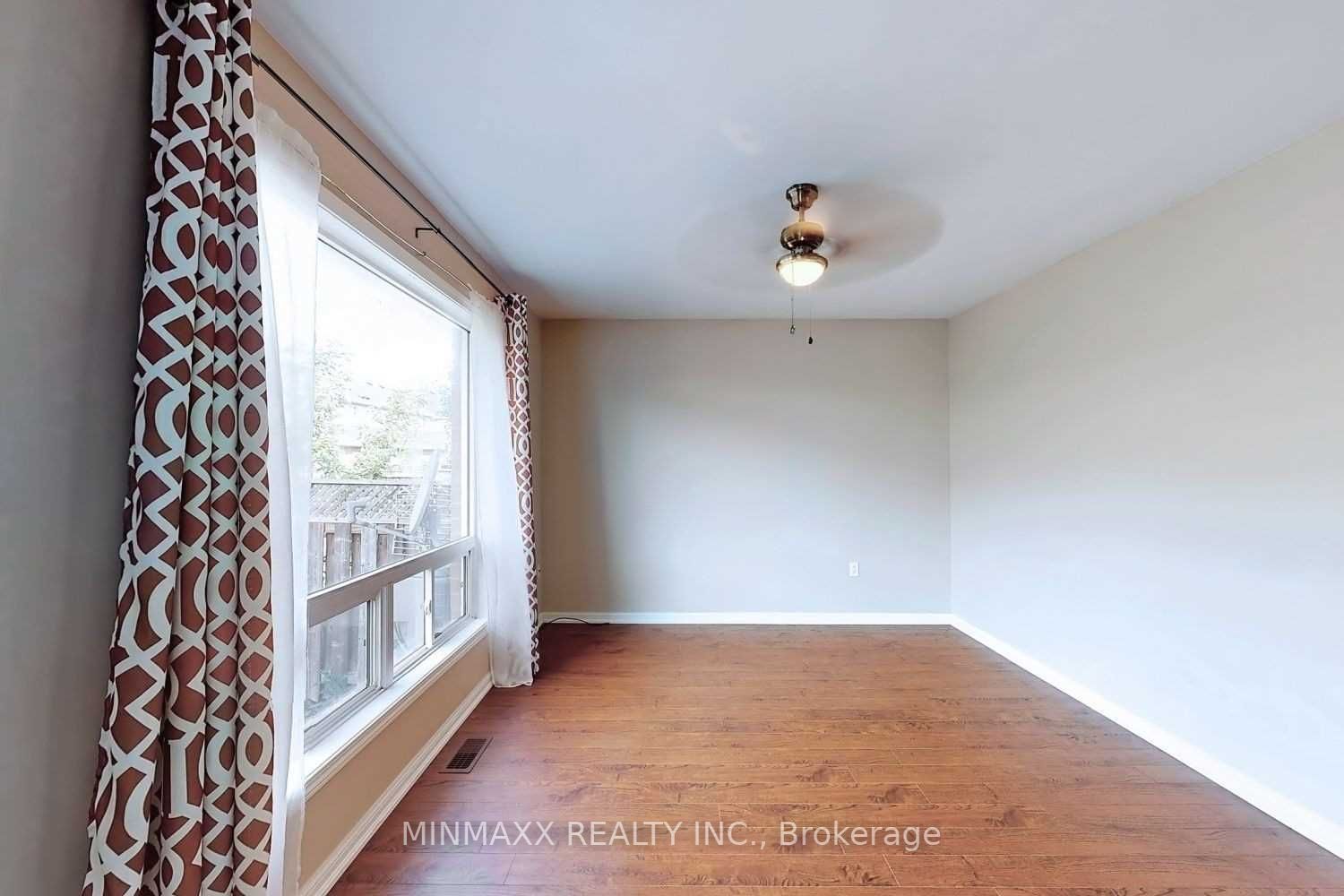 682 Edwards Ave