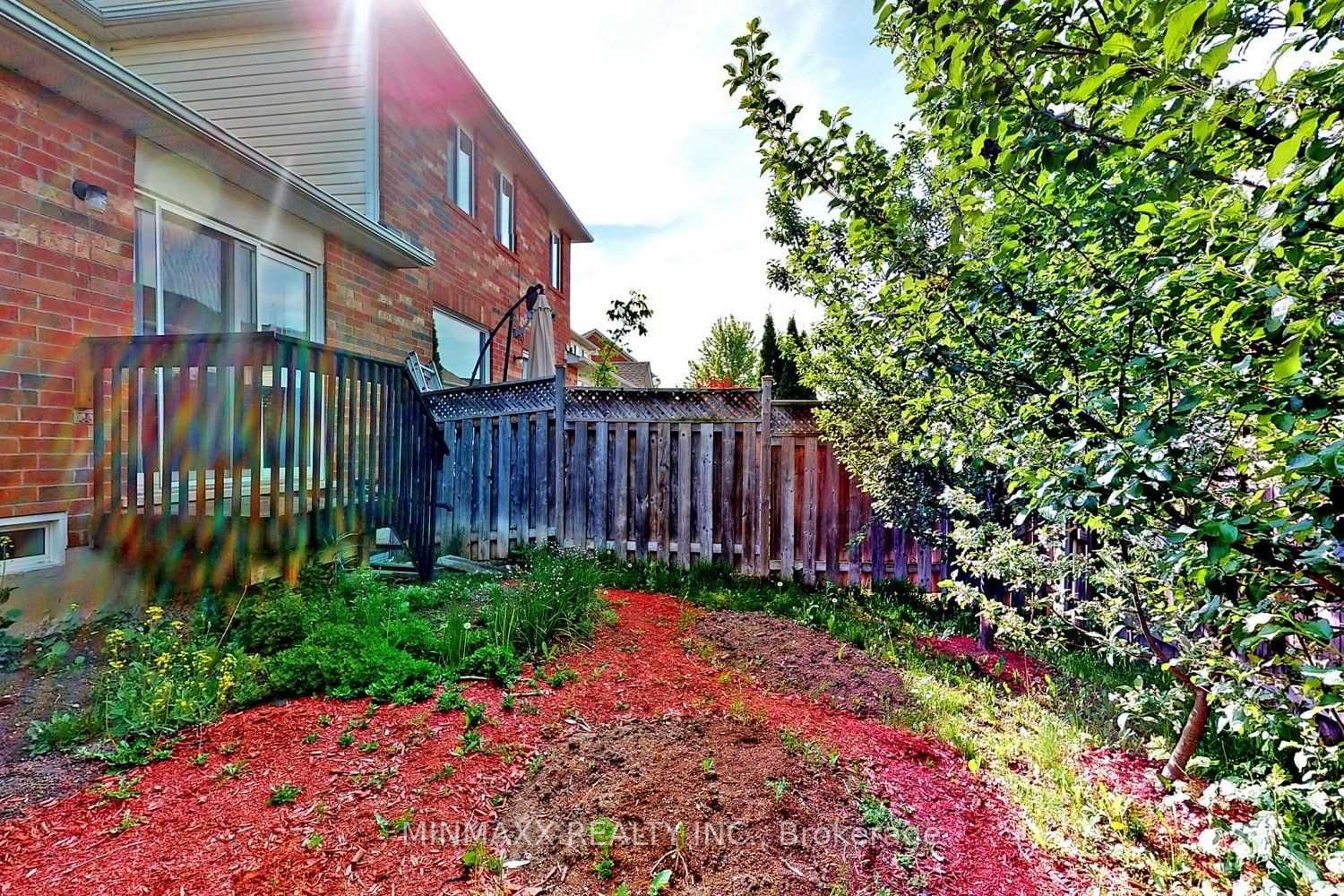 682 Edwards Ave