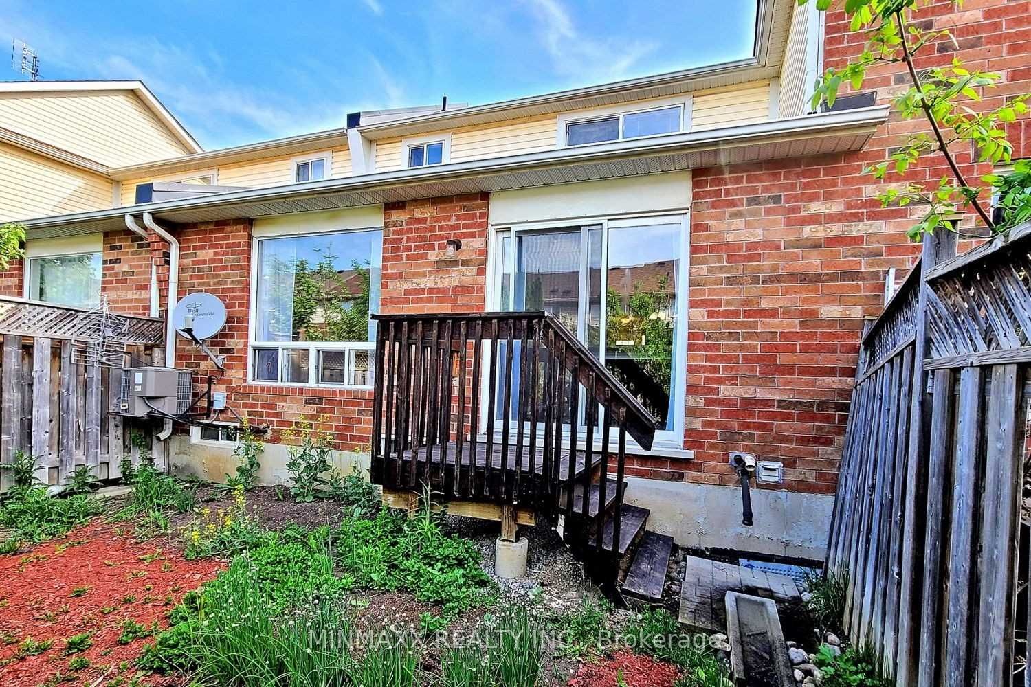 682 Edwards Ave