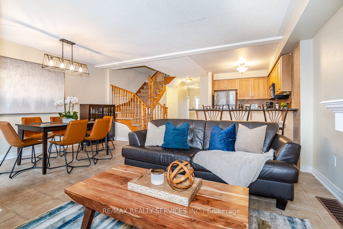 158 Marycroft Crt