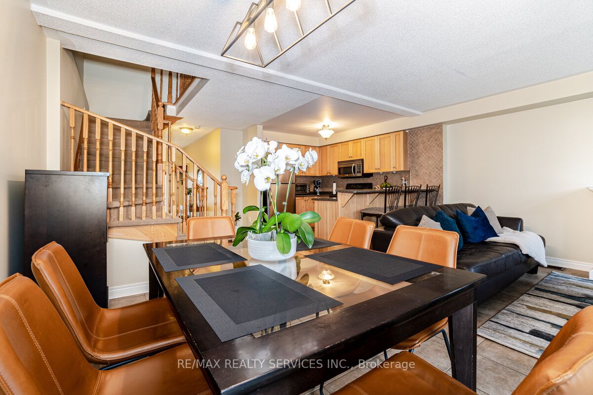 158 Marycroft Crt