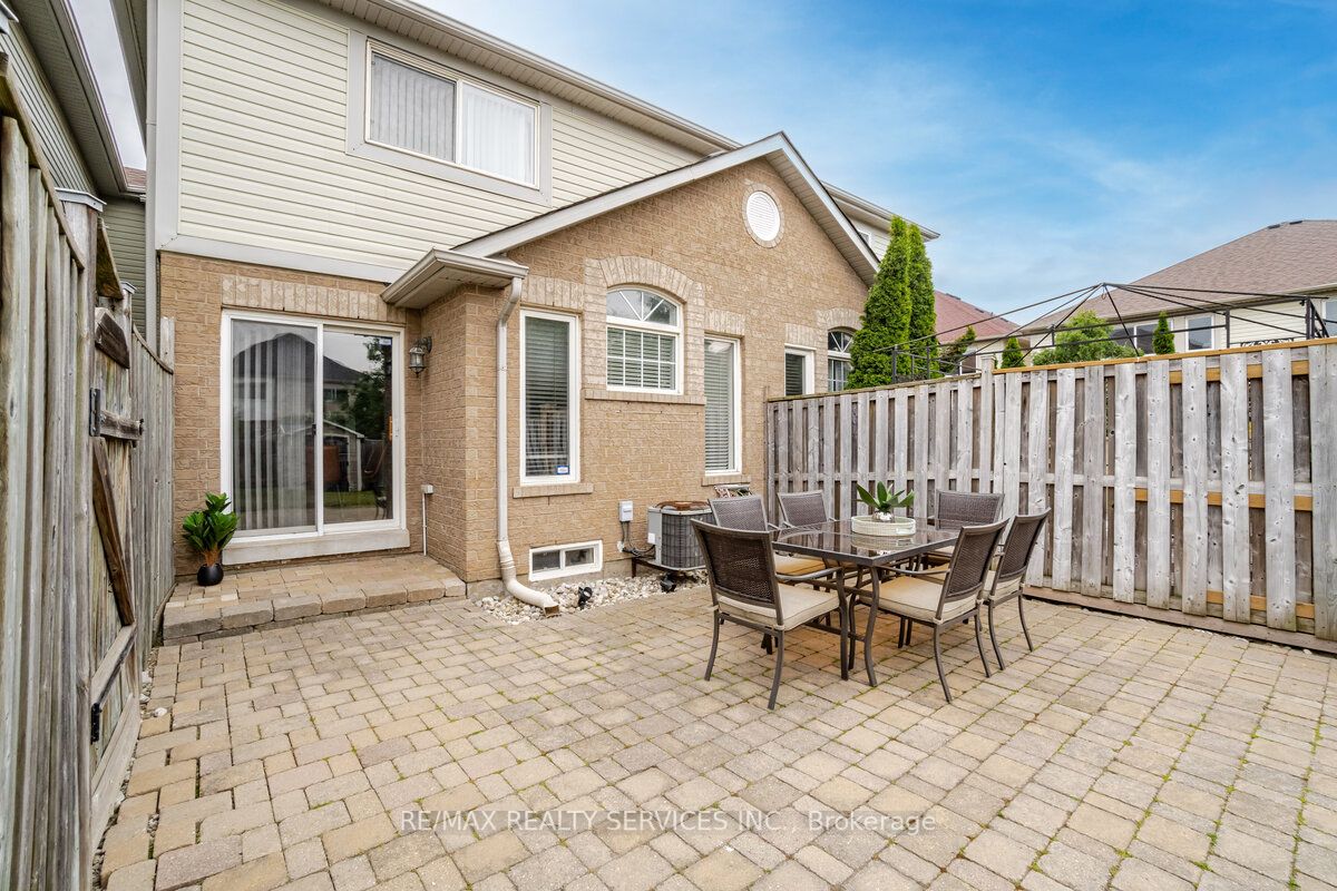 158 Marycroft Crt