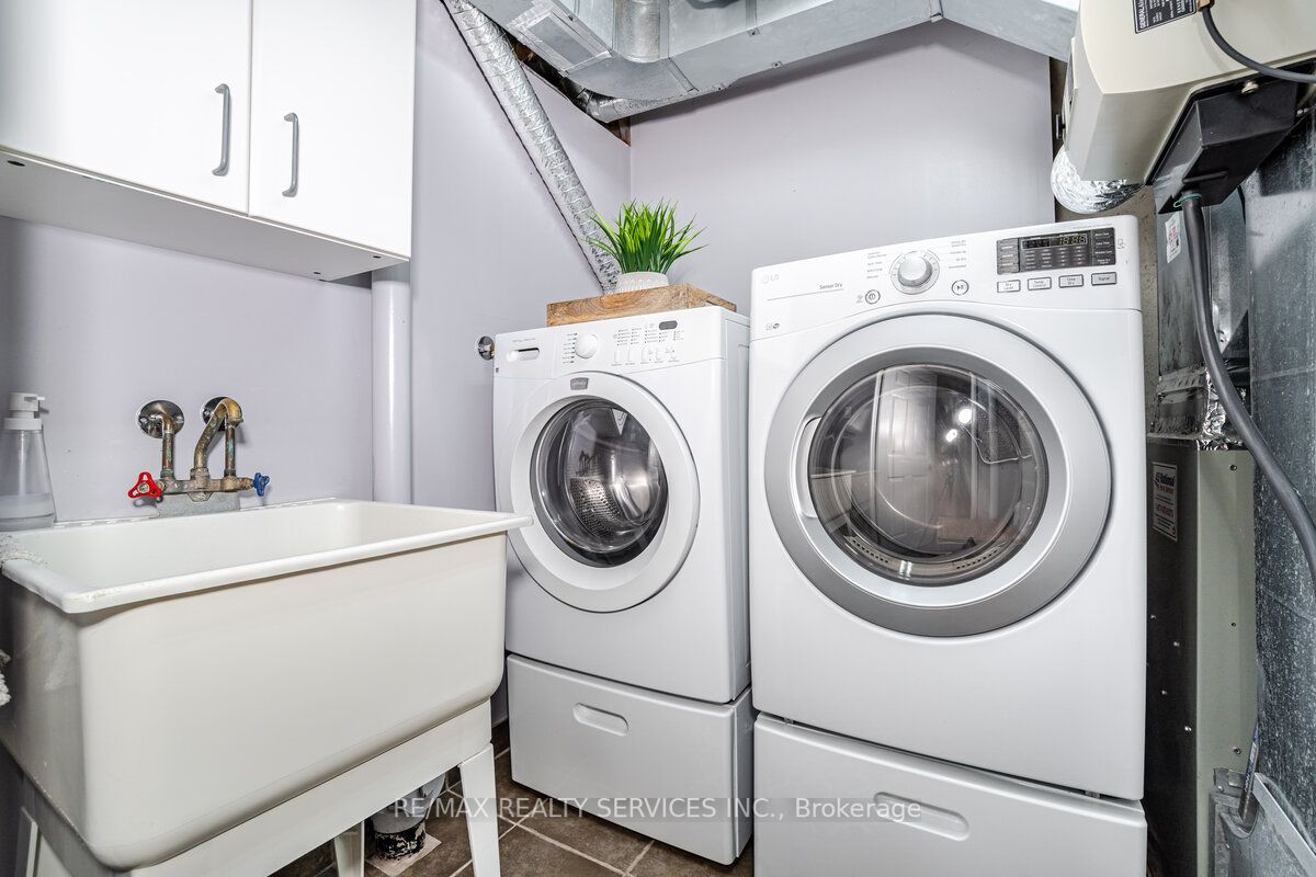 158 Marycroft Crt