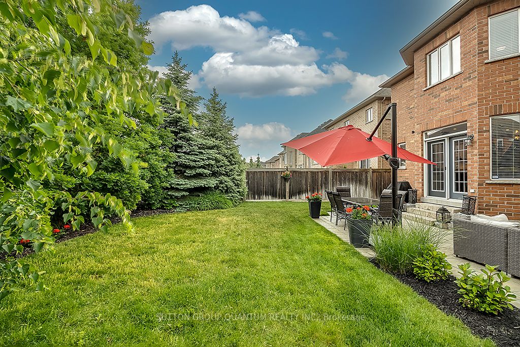 3313 Mistwell Crescent
