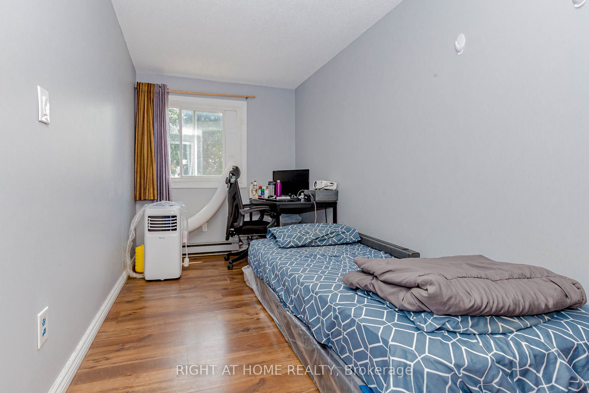 17 Hedley Court