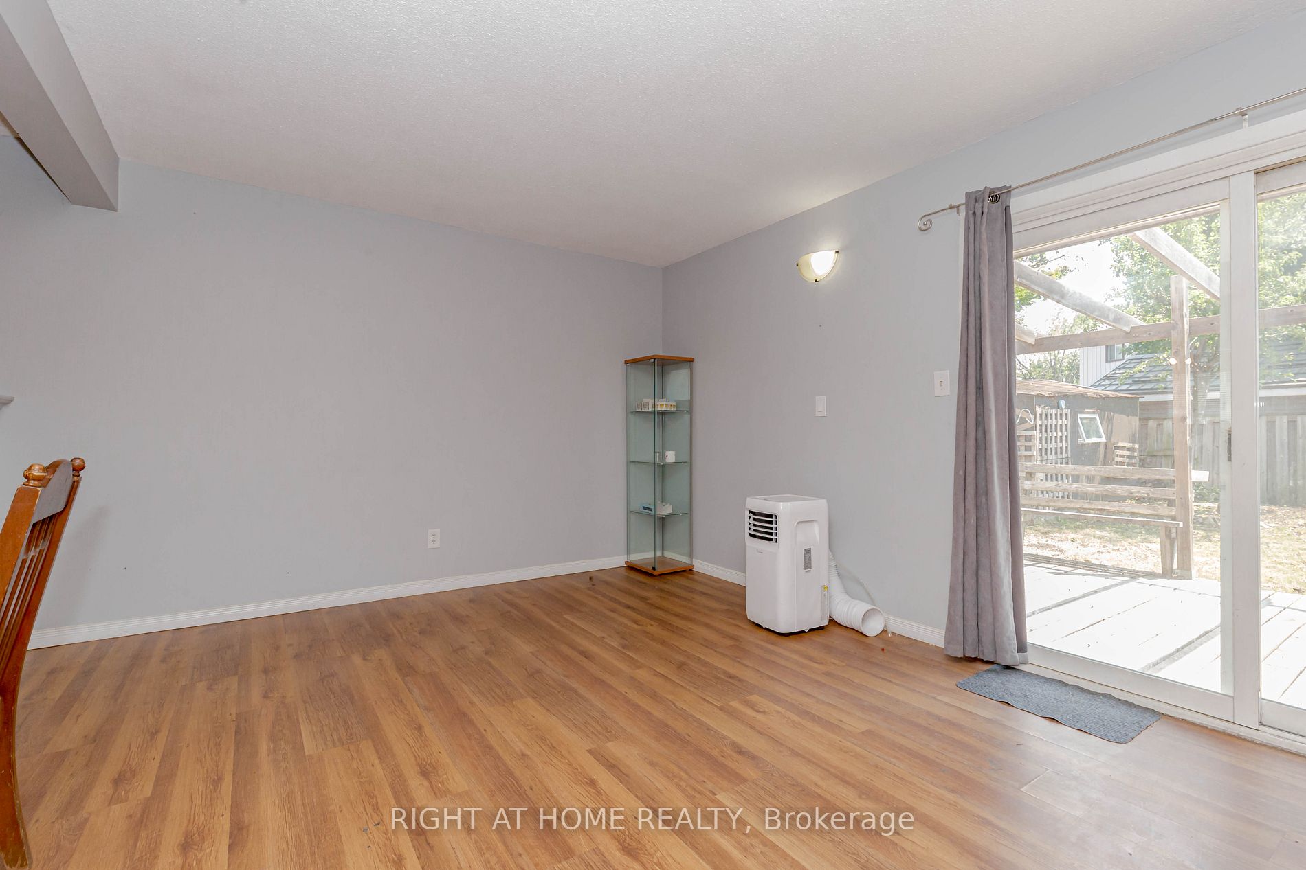 17 Hedley Court