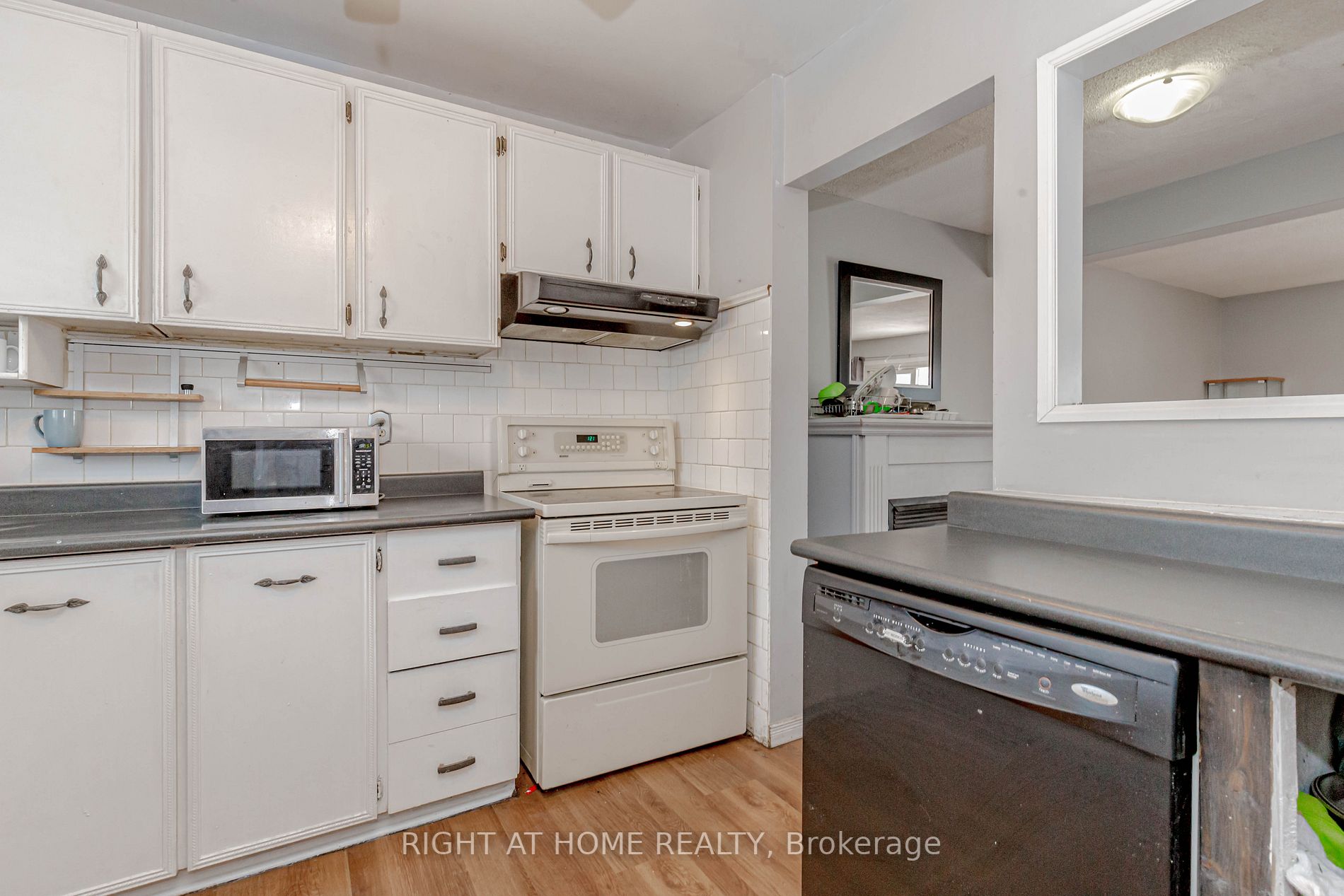 17 Hedley Court