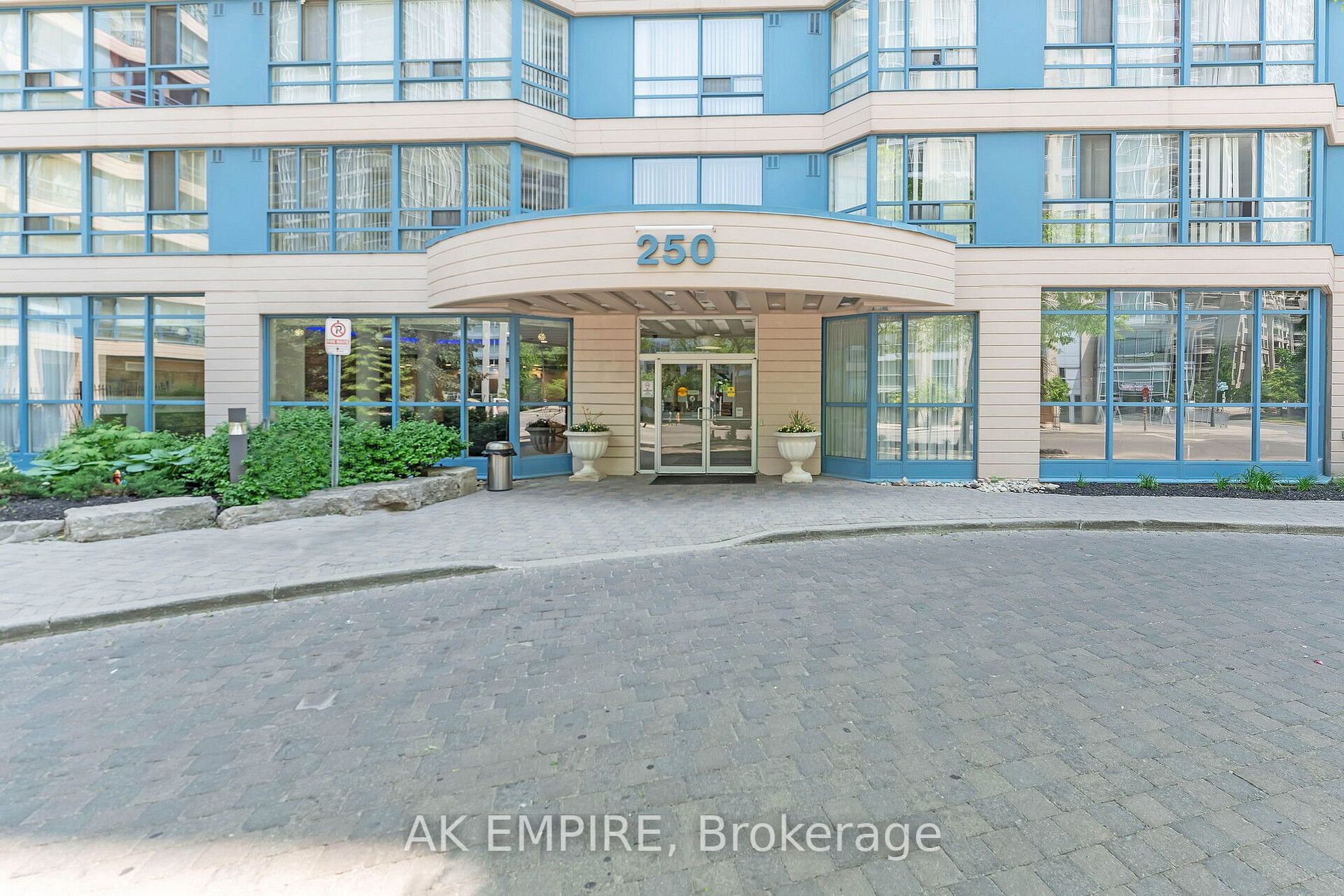 Listing W6126924 - Large Photo # 3