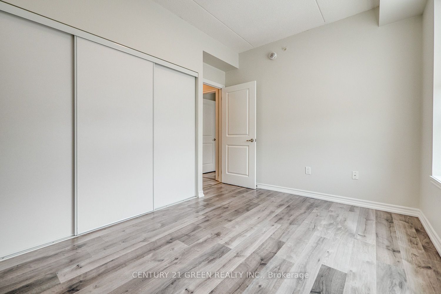 640 Sauve St, #324