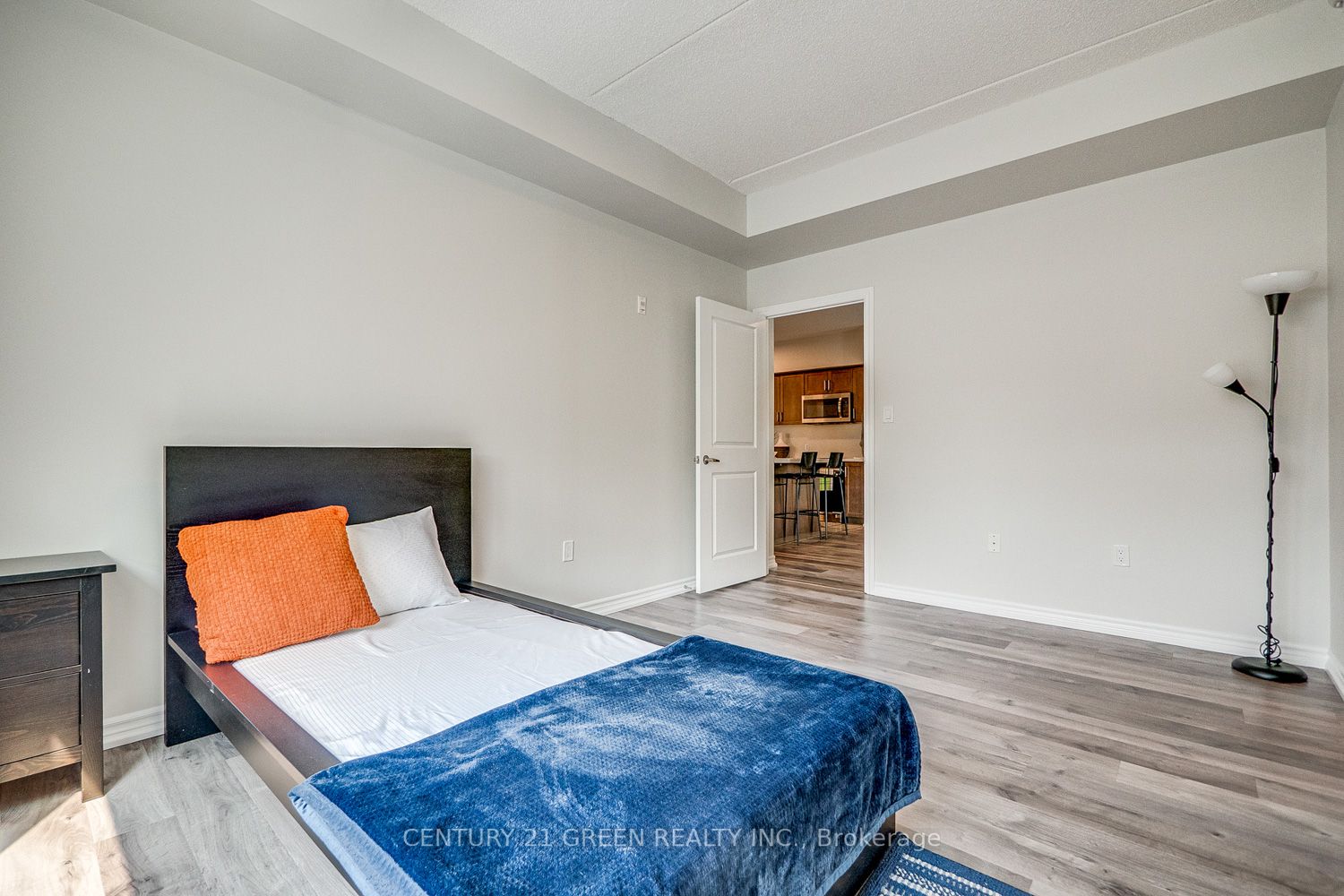 640 Sauve St, #324