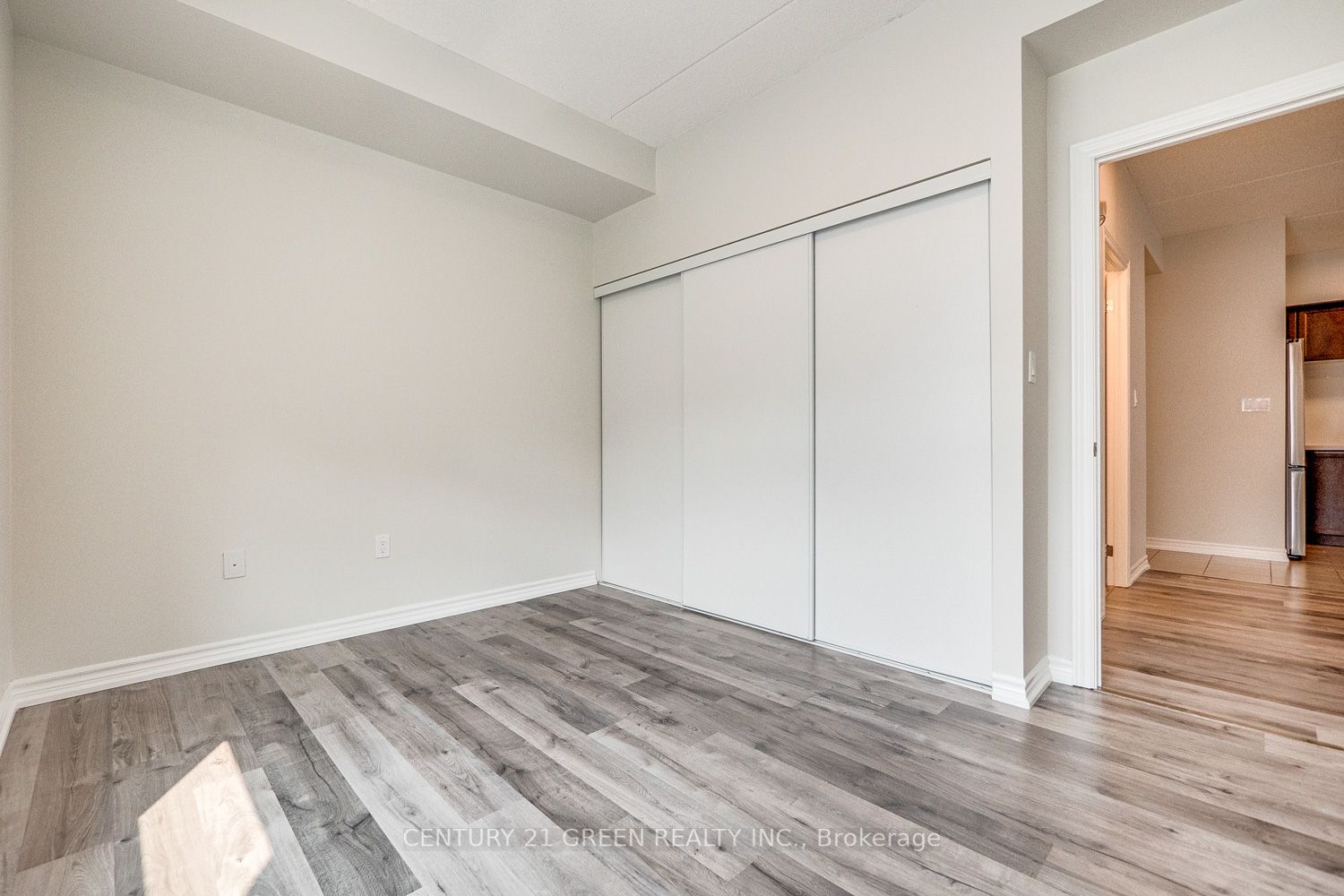 640 Sauve St, #324