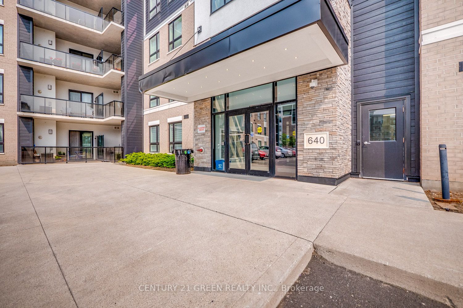 640 Sauve St, #324